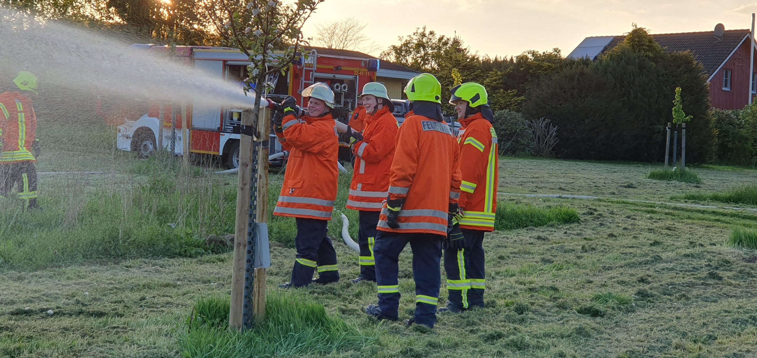 Feuerwehrlöschübung Süderfeld